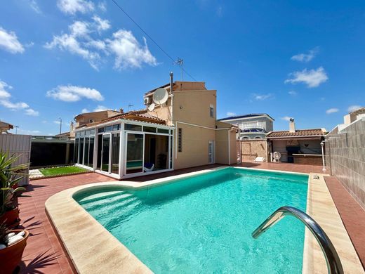 Villa en Torrevieja, Provincia de Alicante