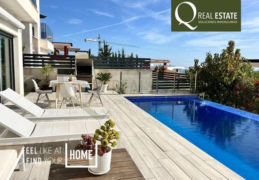 Detached House in Finestrat, Alicante