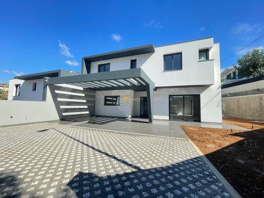 Detached House in Santo António, Funchal