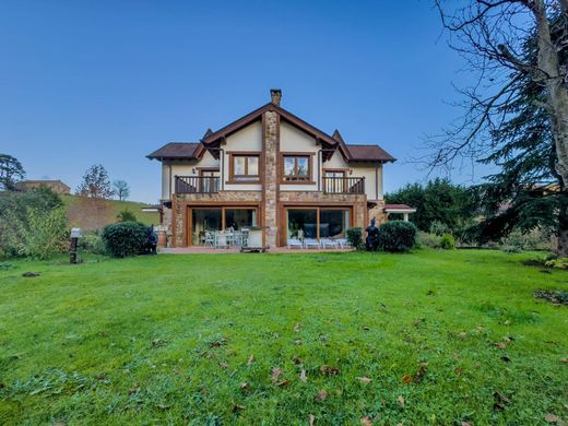 Maison individuelle à Cabezón de la Sal, Province de Cantabrie