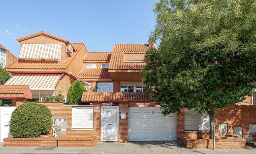 Mehrfamilienhaus in Rivas-Vaciamadrid, Provinz Madrid