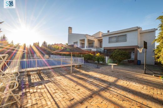 Detached House in Huétor Vega, Granada