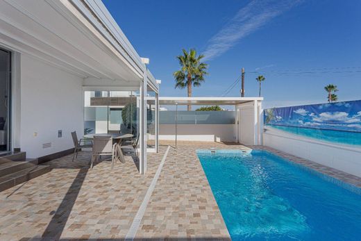 Villa en Playas de Orihuela, Provincia de Alicante