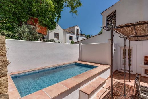 Benahavís, マラガのアパートメント