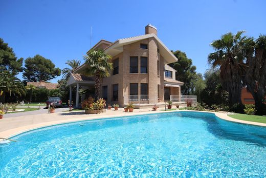Detached House in Torrent, Valencia
