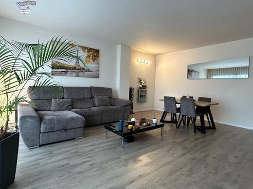Apartment / Etagenwohnung in Sabadell, Provinz Barcelona