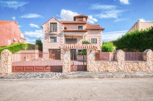Einfamilienhaus in Campo Real, Provinz Madrid