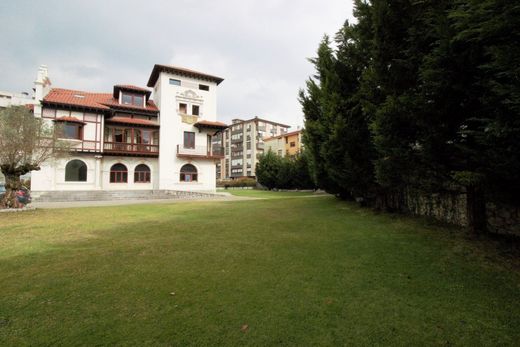 Detached House in El Astillero, Province of Cantabria