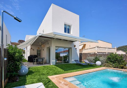 منزل ﻓﻲ Pineda de Mar, Província de Barcelona