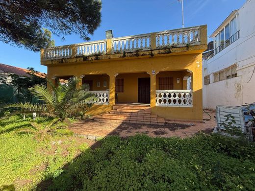 Luxury home in Punta Umbría, Province of Huelva