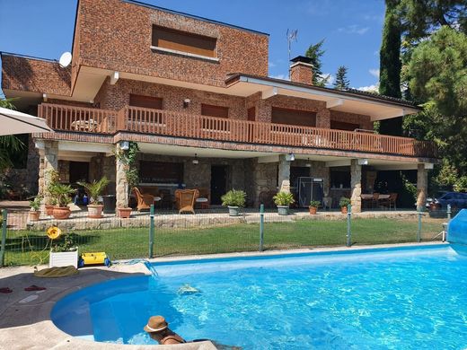 Vrijstaand huis in Becerril de la Sierra, Provincia de Madrid