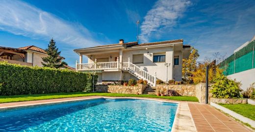 Detached House in Valdemorillo, Province of Madrid