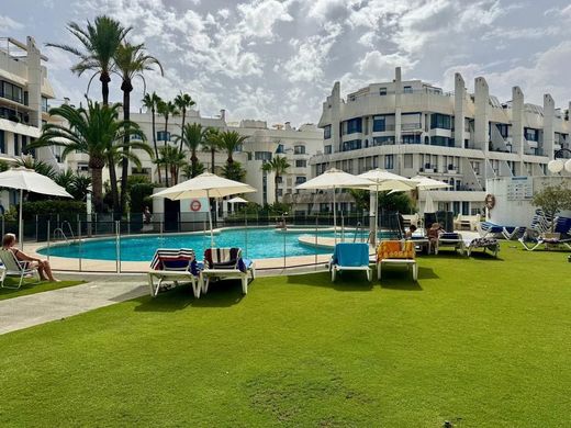 Apartment / Etagenwohnung in Marbella, Málaga