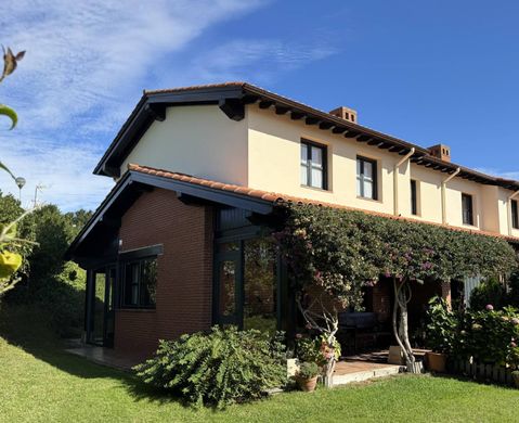 Maison individuelle à Ruiloba, Province de Cantabrie