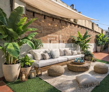 Apartment / Etagenwohnung in Barcelona, Provinz Barcelona