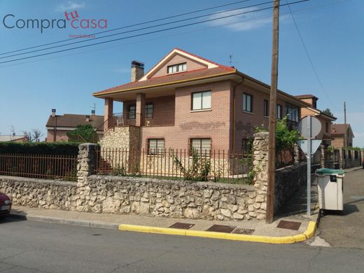 Vrijstaand huis in La Lastrilla, Provincia de Segovia