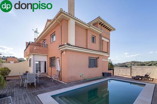 Semidetached House in Huétor Vega, Granada