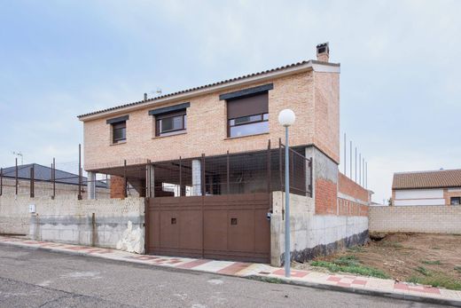 Vrijstaand huis in Cobisa, Province of Toledo