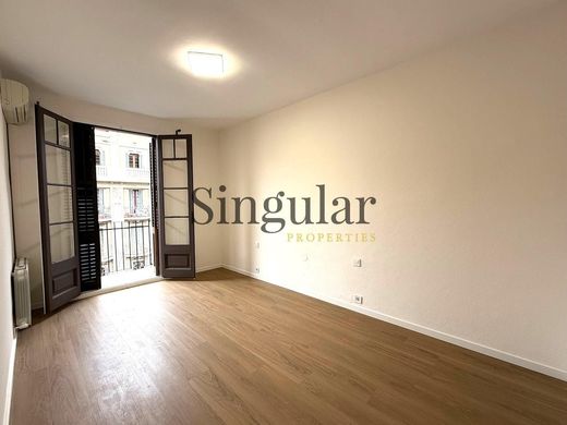 Apartment / Etagenwohnung in Barcelona, Provinz Barcelona