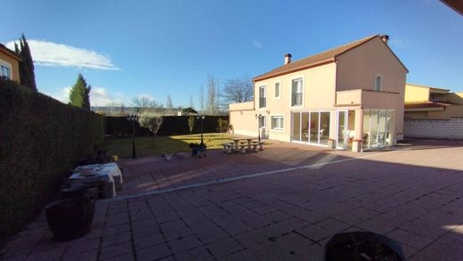 Vrijstaand huis in Renedo, Provincia de Valladolid