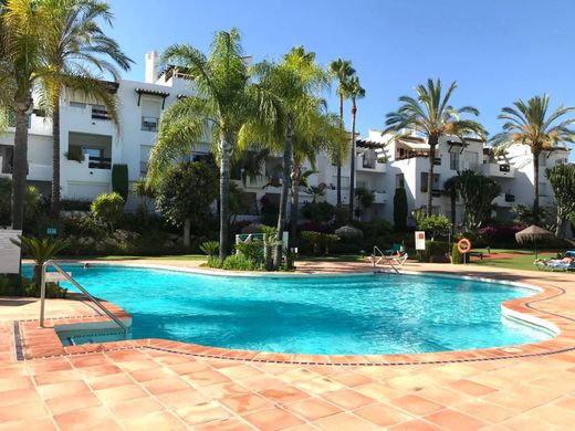 Apartment / Etagenwohnung in Estepona, Málaga