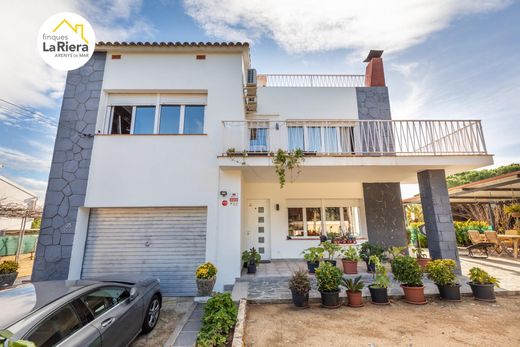 Detached House in Arenys de Munt, Province of Barcelona