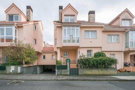 Semidetached House in Oleiros, Provincia da Coruña