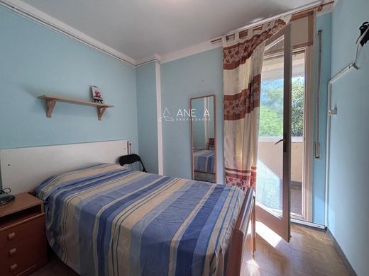 Apartment / Etagenwohnung in Barcelona, Provinz Barcelona