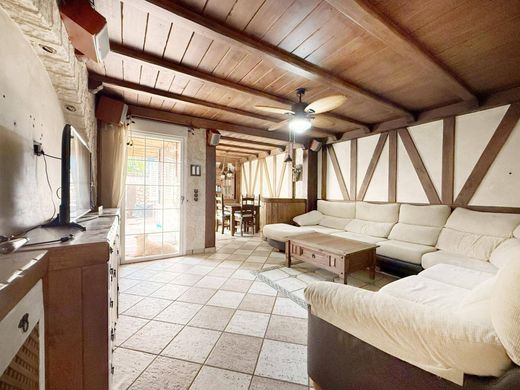 Villa Plurifamiliare a Parla, Provincia de Madrid