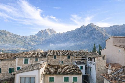 Twee-onder-een-kapwoning in Sóller, Balearen