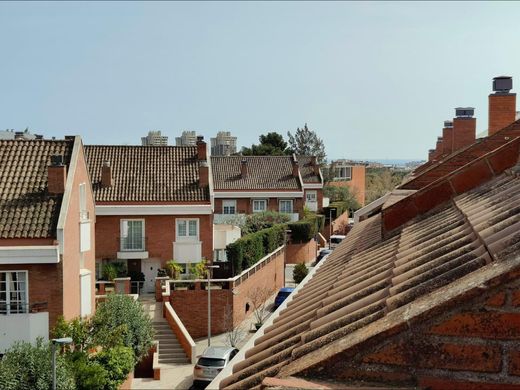 Esplugues de Llobregat, ばるせろなの高級住宅
