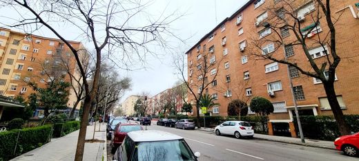 Apartment / Etagenwohnung in Madrid, Provinz Madrid