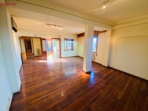 Logroño, ラ・リオハのアパートメント