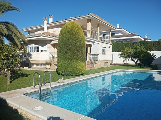 ‏בית חד-משפחתי ב  Petrel, Provincia de Alicante
