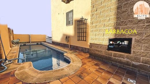 Semidetached House in Torrejón de la Calzada, Province of Madrid