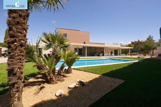 ‏בית חד-משפחתי ב  Otura, Provincia de Granada