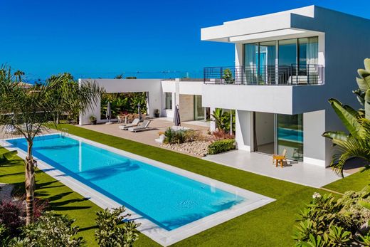 Villa in Adeje, Province of Santa Cruz de Tenerife