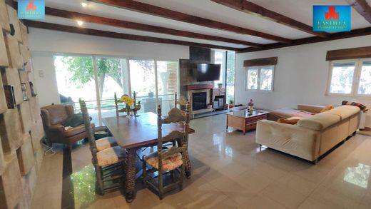 Luxury home in Muñopepe, Avila