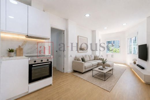 Apartment / Etagenwohnung in Barcelona, Provinz Barcelona