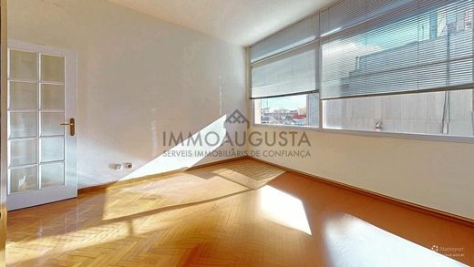 Apartment / Etagenwohnung in Barcelona, Provinz Barcelona