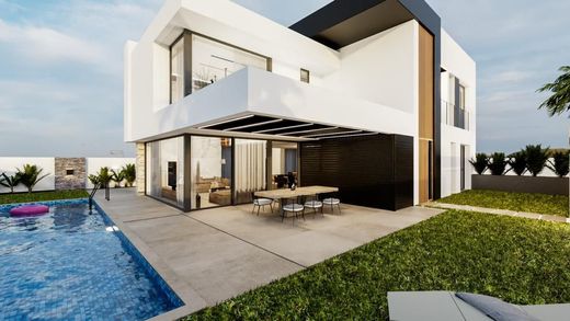 Villa in Playas de Orihuela, Alicante