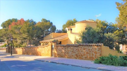 Detached House in Playas de Orihuela, Alicante