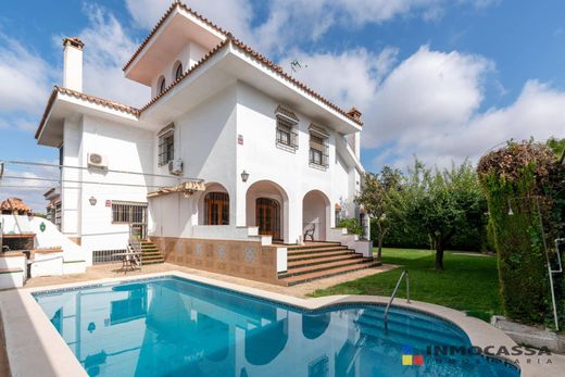 独立式房屋  Gines, Provincia de Sevilla