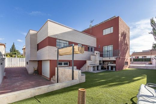 Einfamilienhaus in Otura, Granada