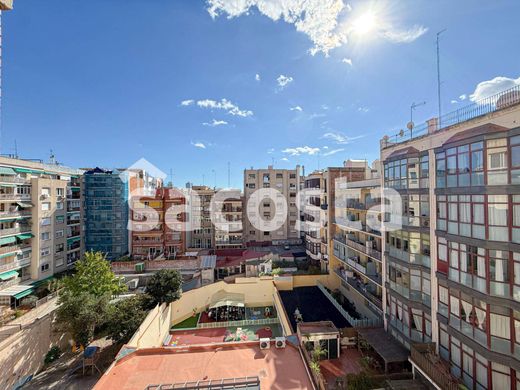 Apartment / Etagenwohnung in Barcelona, Provinz Barcelona