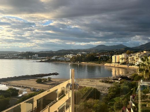 Apartment / Etagenwohnung in Estepona, Málaga