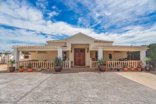 Detached House in Almoradí, Alicante