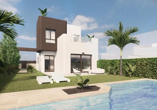 Villa in Pilar de la Horadada, Alicante