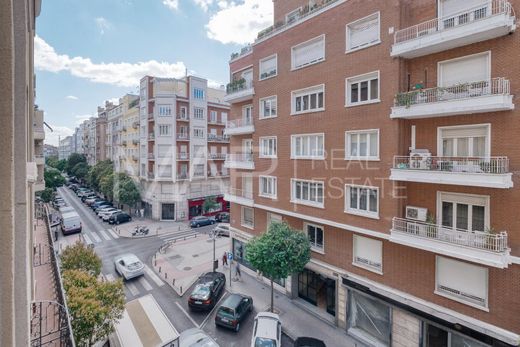Apartment / Etagenwohnung in Madrid, Provinz Madrid