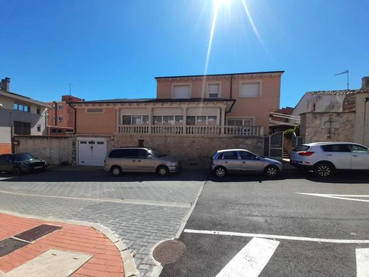 Detached House in Zaratán, Valladolid